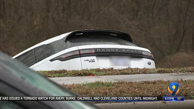 Homicide investigation underway after man, woman found dead in car in north Charlotte смотреть онлайн