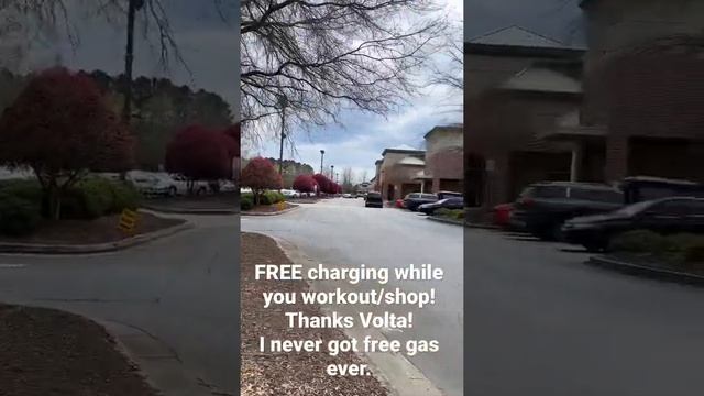 Free EV Charging while You Shop/Workout! смотреть онлайн