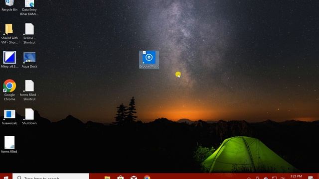 How to Create a Desktop Shortcut for Any Application on Windows 10 | GearUpWindows Tutorial смотреть онлайн