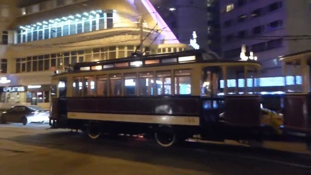 Сцепка Ф с прицепным выезжает смотреть онлайн
