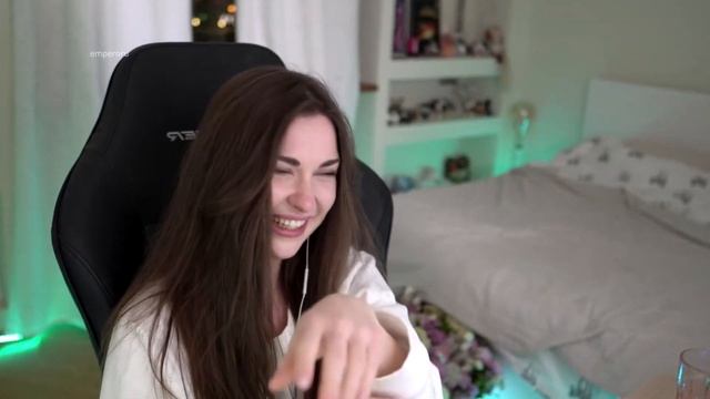 S1MPLE NEW GIRLFRIEND | WORST TIMMING | 200 IQ PLAY | CSGO TWITCH MOMENTS смотреть онлайн