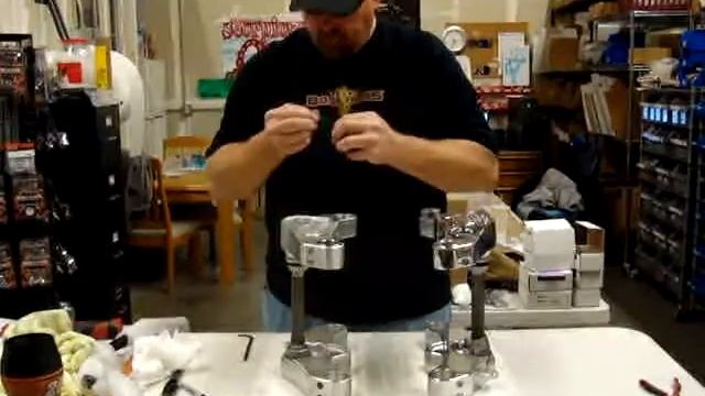 KewlMetal Time and Temp Fork Cap install video for Victory Motorcycles смотреть онлайн