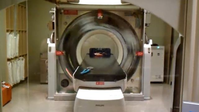 CT machine with the cover off смотреть онлайн