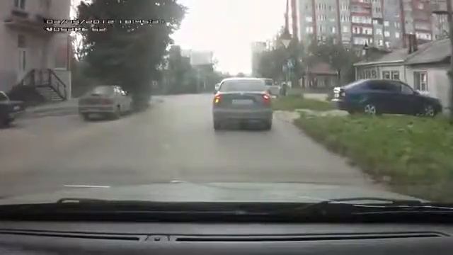 Маленький замес при повороте . смотреть онлайн