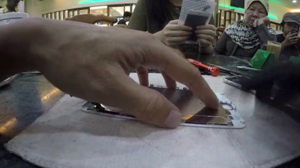 Full video tukar lcd screen iphone 6 plus | Mid Valley