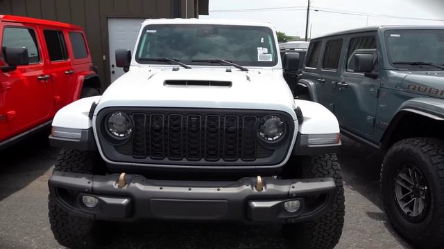 An Overwhelming Review of the 2024 Jeep Wrangler 392 смотреть онлайн