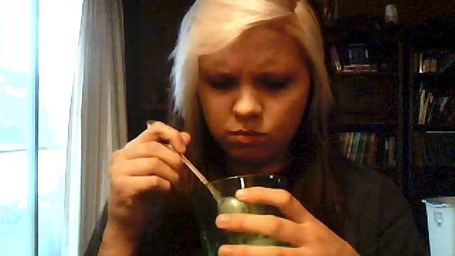 That One Brunette Girl Angry Ice Cream Challenge. I Suck. смотреть онлайн