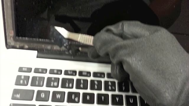 Macbook Pro 13 Glass Repair in Miami смотреть онлайн