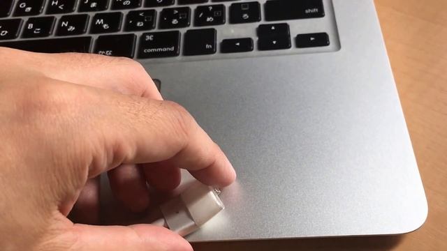 MacBookAirをAC電源のみで使用し、バッテリーの劣化を防ぐ方法！！ смотреть онлайн