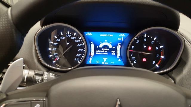 La SUV con Motor de Ferrari Maserati Levante смотреть онлайн