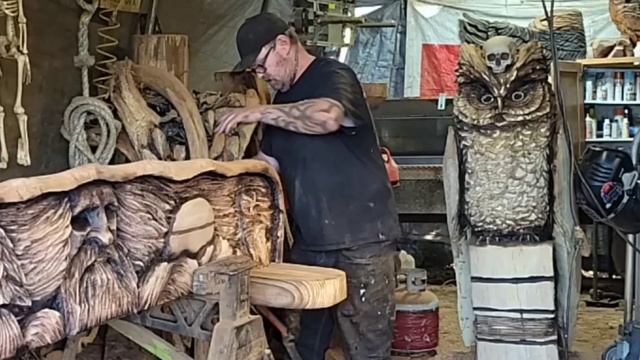 Creating the world's coolest headboard for a bed. смотреть онлайн