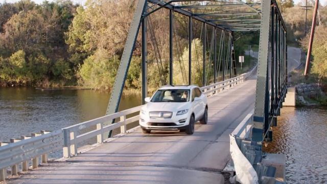 Lincoln MKC del 2019, un crossover de lujo смотреть онлайн