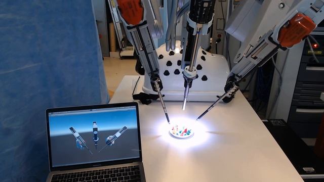 dVRK-XR running on a Unity Editor on Mac connected with da Vinci Si смотреть онлайн