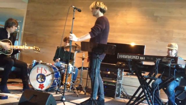 Tim Burgess Tobacco Fields at Linn hifi Glasgow смотреть онлайн