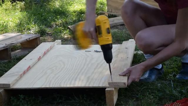 Chick With Power Tools Part #3, Shut the Front Door! смотреть онлайн
