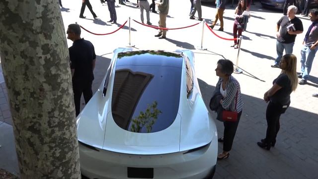 Tesla White Next-Gen Roadster - 2018 Shareholder Meeting смотреть онлайн