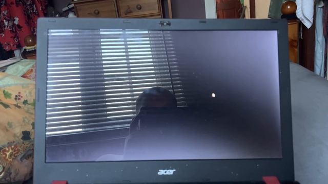 2015 Acer aspire F5-571 running on Windows 10 home смотреть онлайн