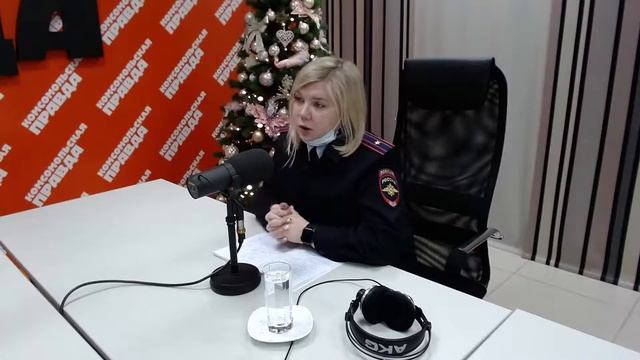 На вопросы о безопасности детей отвечает офицер МВД смотреть онлайн