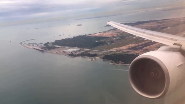 Brutal Oldschool Boeing 777-300 Rolls-Royce Trent 800 Roaring Take-off смотреть онлайн