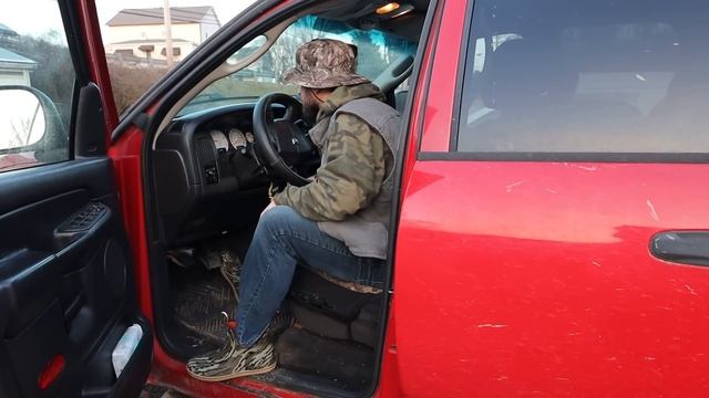 Runaway DIESEL! - 5.9 Cummins Has Developed a Problem смотреть онлайн