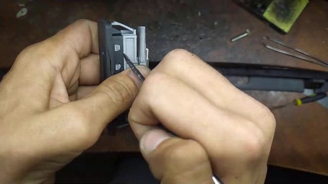 кнопка багажника Гранта