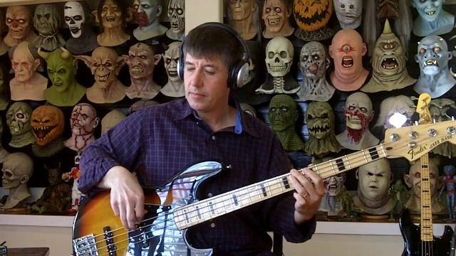 You Make Loving Fun Bass Cover смотреть онлайн
