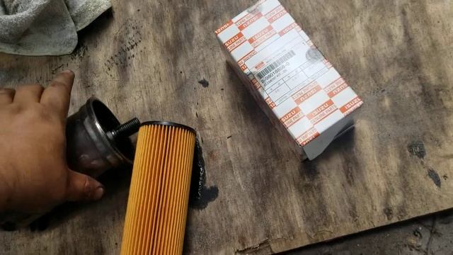 2011 Isuzu npr 3.0L Diesel Oil Change смотреть онлайн