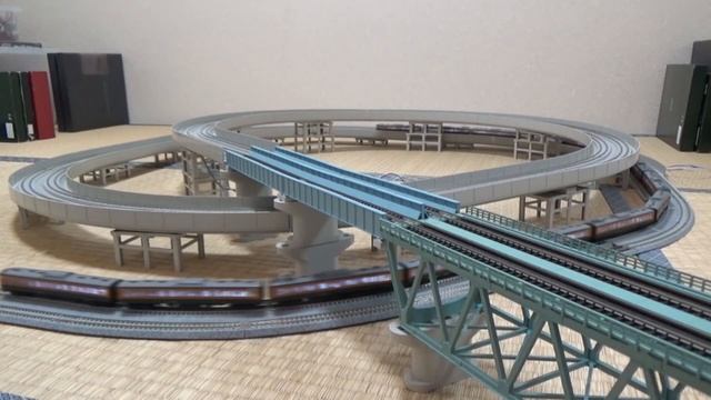 2020年12月24日 今日の鉄道模型シリーズ#292 KATO EF81+24系25形北斗星+TOMIX 24系25形夢空間/KATO 115系1000番代湘南色 смотреть онлайн