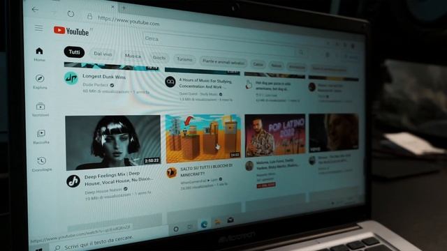 Ho comprato il Notebook PIU' ECONOMICO DEL NEGOZIO!? смотреть онлайн