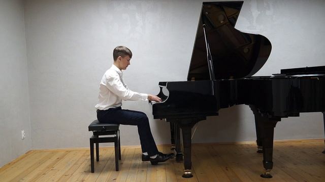 Штепа Семён - Л. В. Бетховен - Соната для фортепиано №5 до минор, op.10 №1 - ч .1_ смотреть онлайн