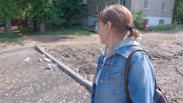 Свалка бытового мусора у детского сада номер 51 и жилого дома 11 а на ул Гайдара продолжение