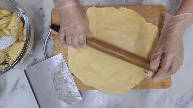 Beginner Apple Pie recipe with Flaky Pie Crust | Homemade Easy смотреть онлайн