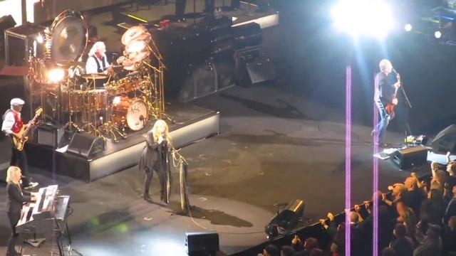 Fleetwood Mac-Don't Stop Live Boston 2014 смотреть онлайн