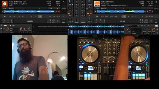 Brief Video on Mixing and Traktor - Turn on subtitles for mix instructions смотреть онлайн
