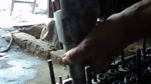 КАК    выкрутить  ПРОБКУ  с  ВАЗ  если граней  уже  нет из ГОЛОВКИ !?