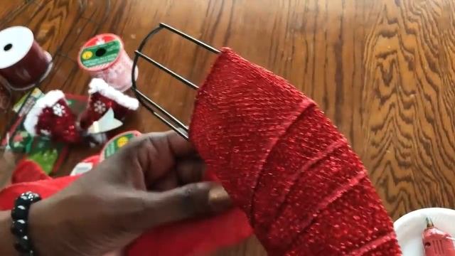 $10 Candy Cane Wreath with DollarTree items смотреть онлайн