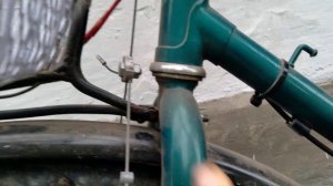 установка  корзини на велосипед на перед. просте і надійне кріплення