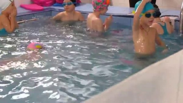 Открытый урок в бассейне СДЮСШОР "Радуга" СПБ "лягушатник"