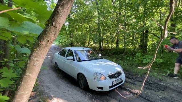 Застряли на Приоре. Упала в грязь лицом 😂 никто не пострадал ….