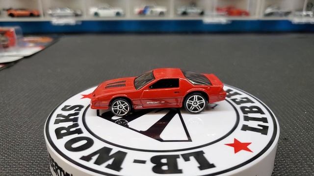 cracking open some hot wheels with an older RLC смотреть онлайн
