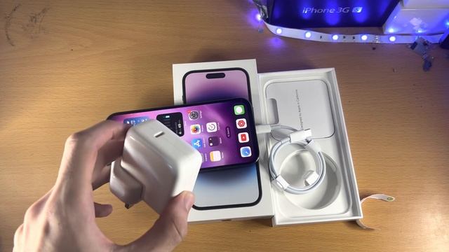 How To Charge iPhone 14 Pro! смотреть онлайн