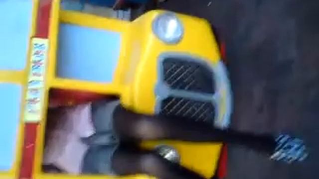 Harvey climbing out of the window of a ride. смотреть онлайн