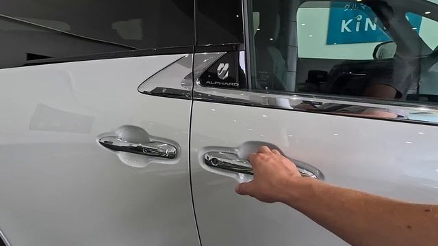 TOYOTA ALPHARD или LEXUS LM | обзор из Японии смотреть онлайн