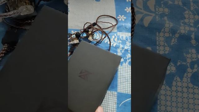 FIRST LOOK: KZ ZSX In Ear Monitors and Kinsound 3.5 to Type C adapter with built in DAC смотреть онлайн