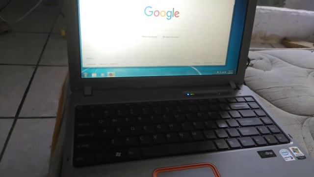 Review-ish of a vaporware Sony Vaio of 2006 or something its slow af lol смотреть онлайн