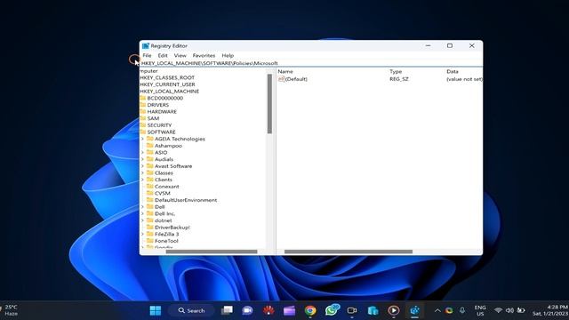 How to Enable or Disable Microsoft Store on Windows 11 | GearUpWindows Tutorial смотреть онлайн