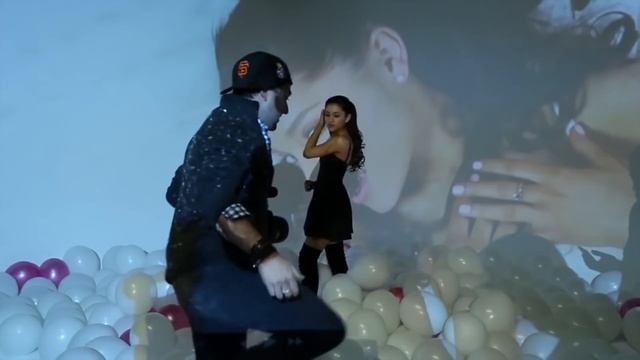 Ariana Grande & Mac Miller & 2013, 2016 смотреть онлайн