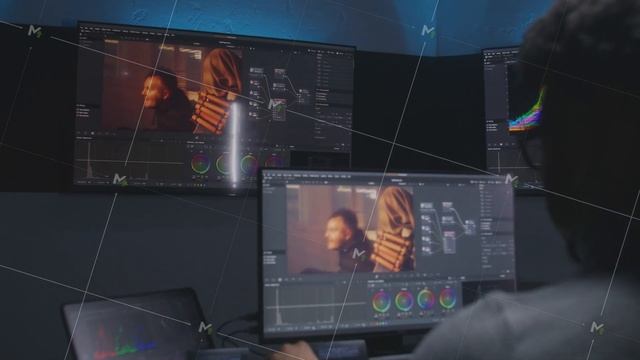 Movie maker does color grading on PC in studio смотреть онлайн