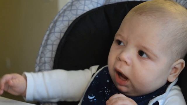 Baby's Roller Coaster of Emotions on First Taste of Sweet Potatoes смотреть онлайн