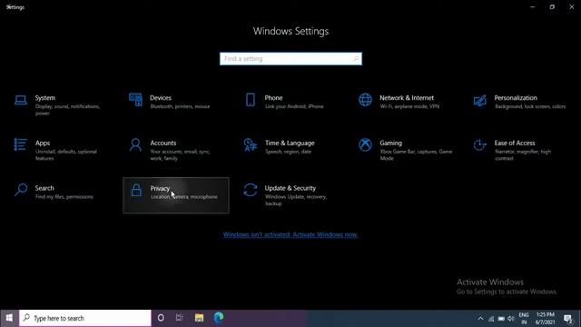 How to Improve PC Performance by Stopping Background Apps on Windows 10 смотреть онлайн